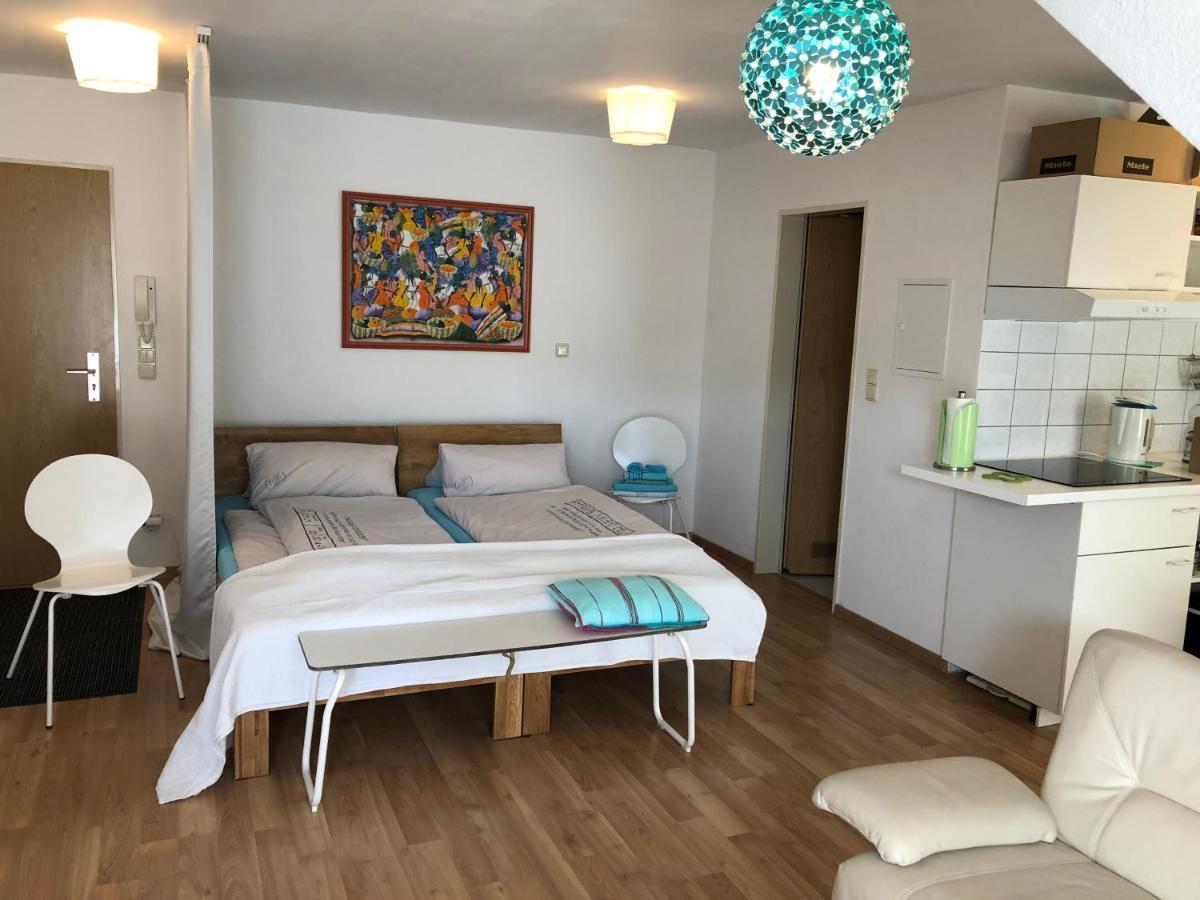 Studio Ochsenfurt Mit Sonnigem Balkon Luaran gambar