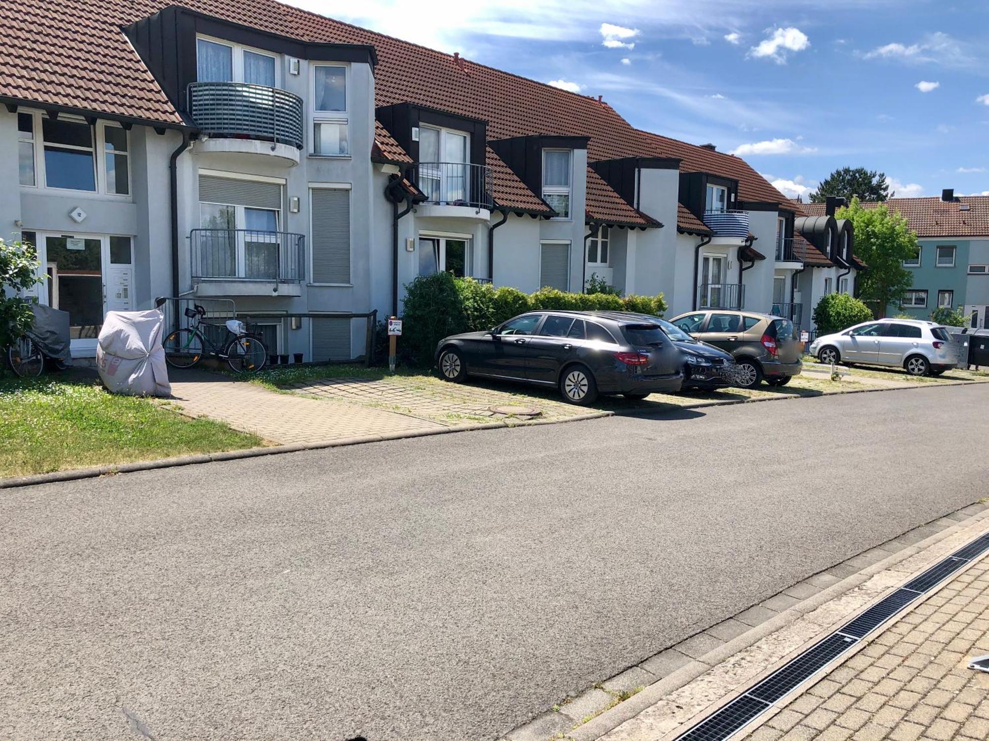 Studio Ochsenfurt Mit Sonnigem Balkon Luaran gambar