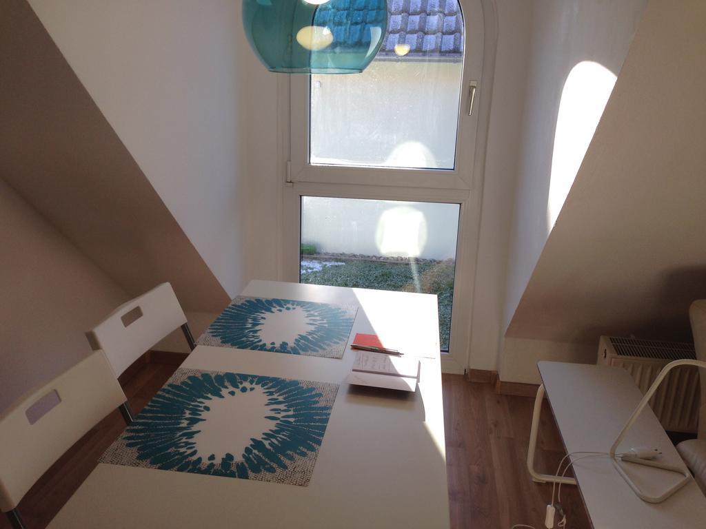 Studio Ochsenfurt Mit Sonnigem Balkon Apartment Luaran gambar