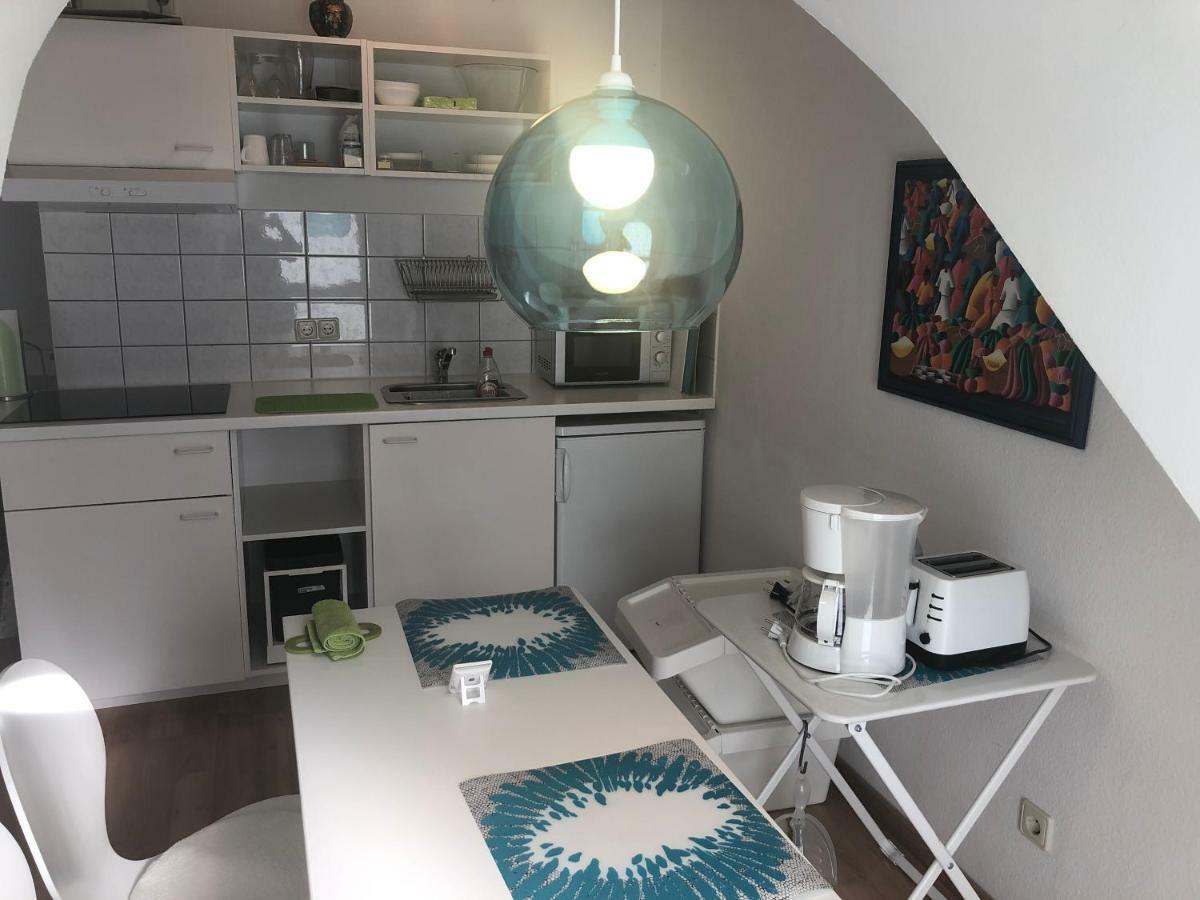 Studio Ochsenfurt Mit Sonnigem Balkon Luaran gambar